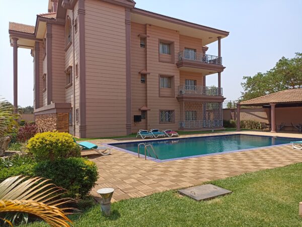 Appartements meublés à louer au golf Malela.