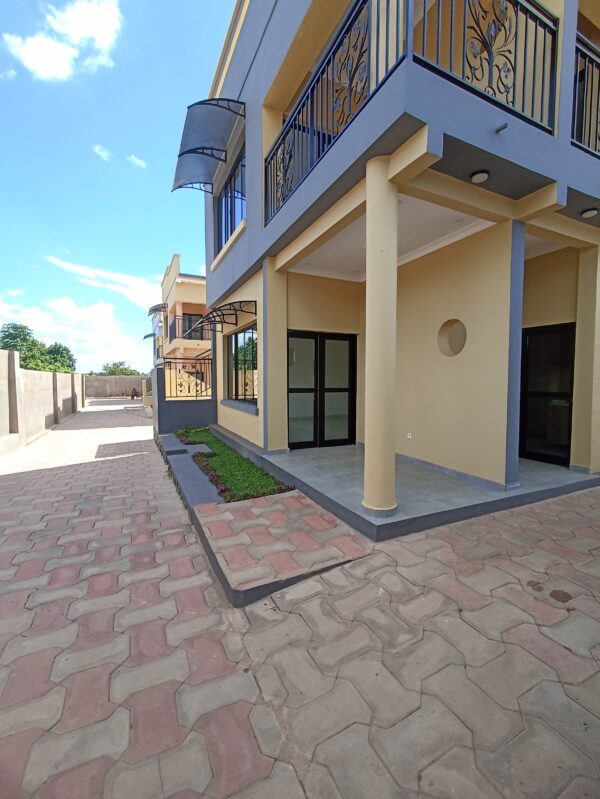 Appartements à louer au golf/ près de Pullman. - Image 4