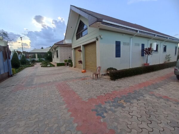 Maison meublée à vendre au golf plateau 1/ cercle hypique. - Image 10