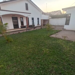 Maison à louer au Quartier Makomeno.