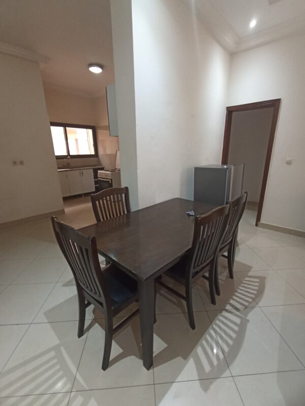 Appartement meublé à louer au golf Lido sur l'asphalte. - Image 3