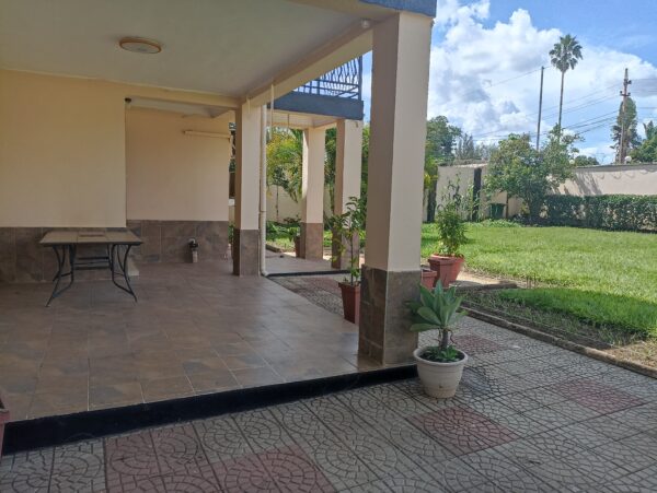 Appartement meublé à louer au golf près de Pullman. - Image 3