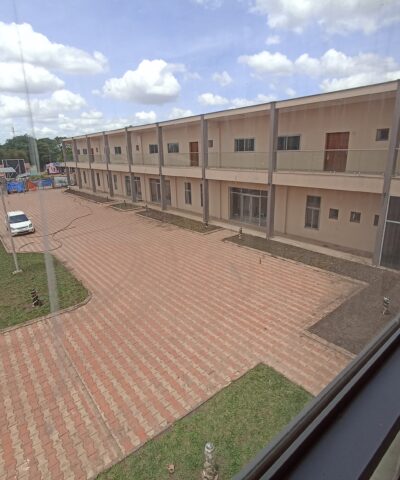 Bureaux nouvellement construits à louer au golf Malela.