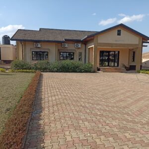 Maison à vendre au golf kabulameshi.