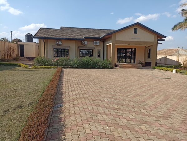 Maison à vendre au golf kabulameshi.