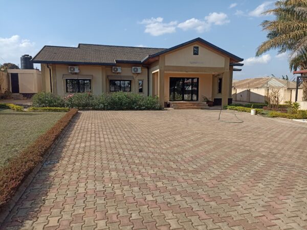 Maison à vendre au golf kabulameshi. - Image 11