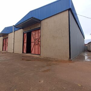 Dépôts à louer au Quartier industriel.