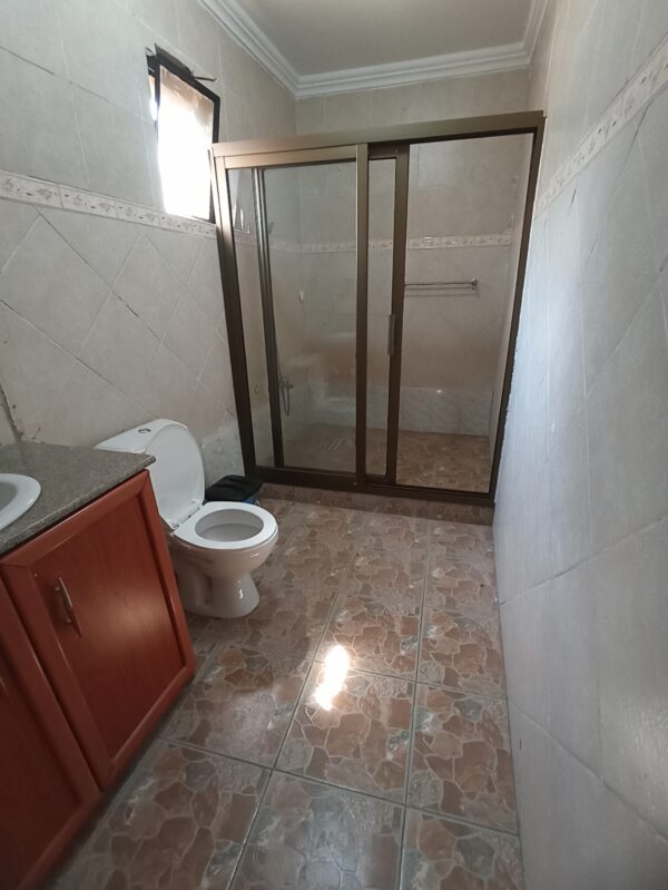 Appartement meublé à louer au golf près de Pullman. - Image 8