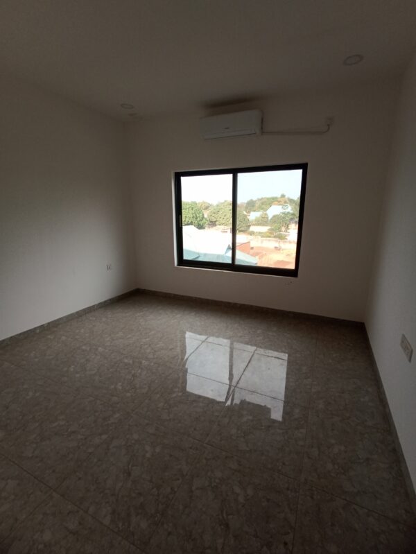 Appartement à louer à proximité du Quartier Bauduin. - Image 6