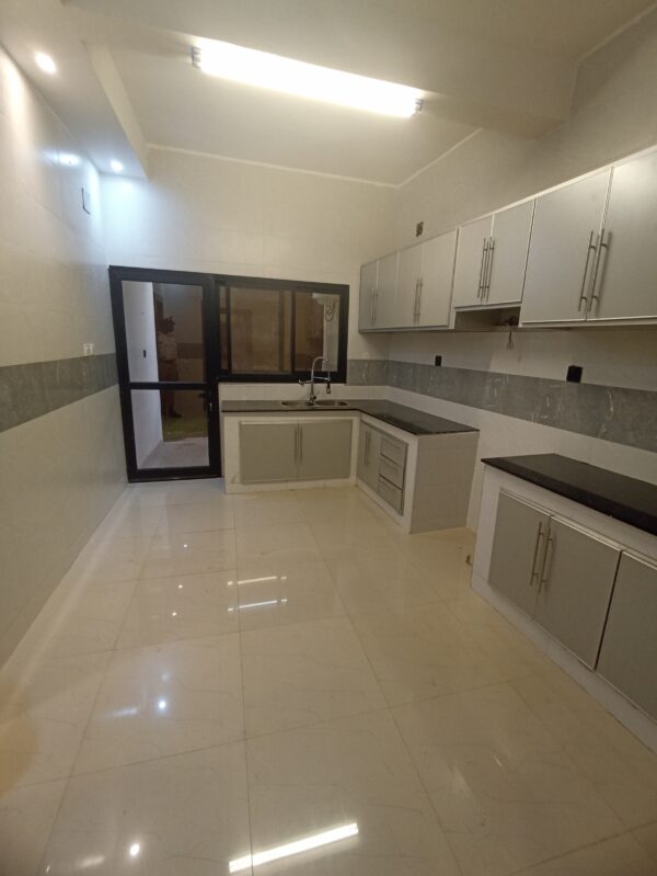 Appartement a louer au centre ville de Lubumbashi - Image 2