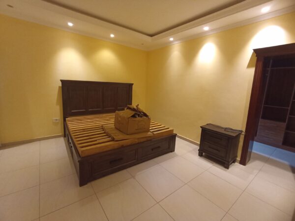 3 Appartements meublés à louer dans une même parcelle au centre ville de Lubumbashi. - Image 4