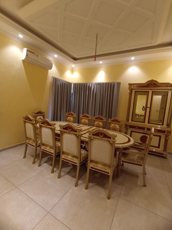 3 Appartements meublés à louer dans une même parcelle au centre ville de Lubumbashi. - Image 7